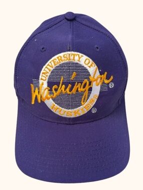 Vintage Purple University of Washington SnapBack Huskies Cap